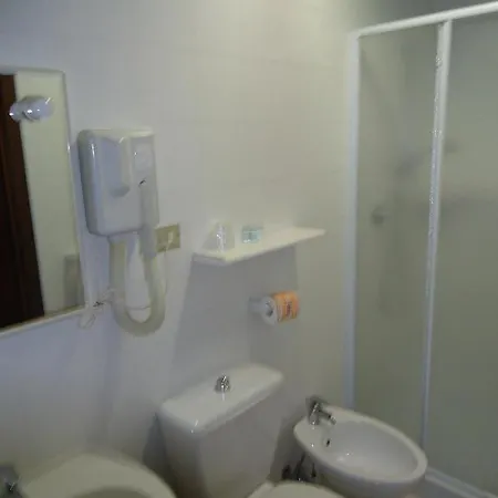 Hotell La Mimosa 2*